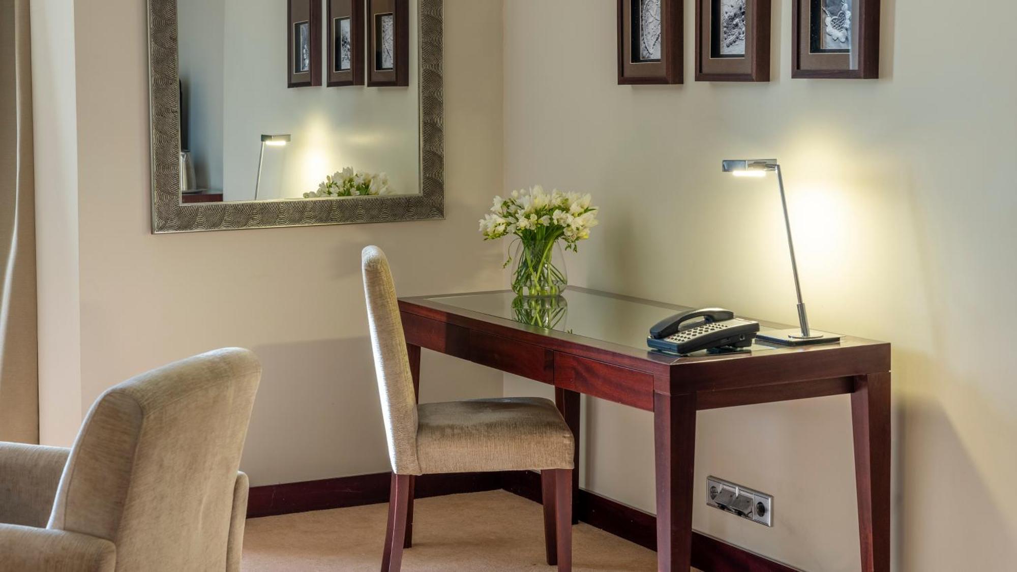 Crowne Plaza By Ihg 5* Porto