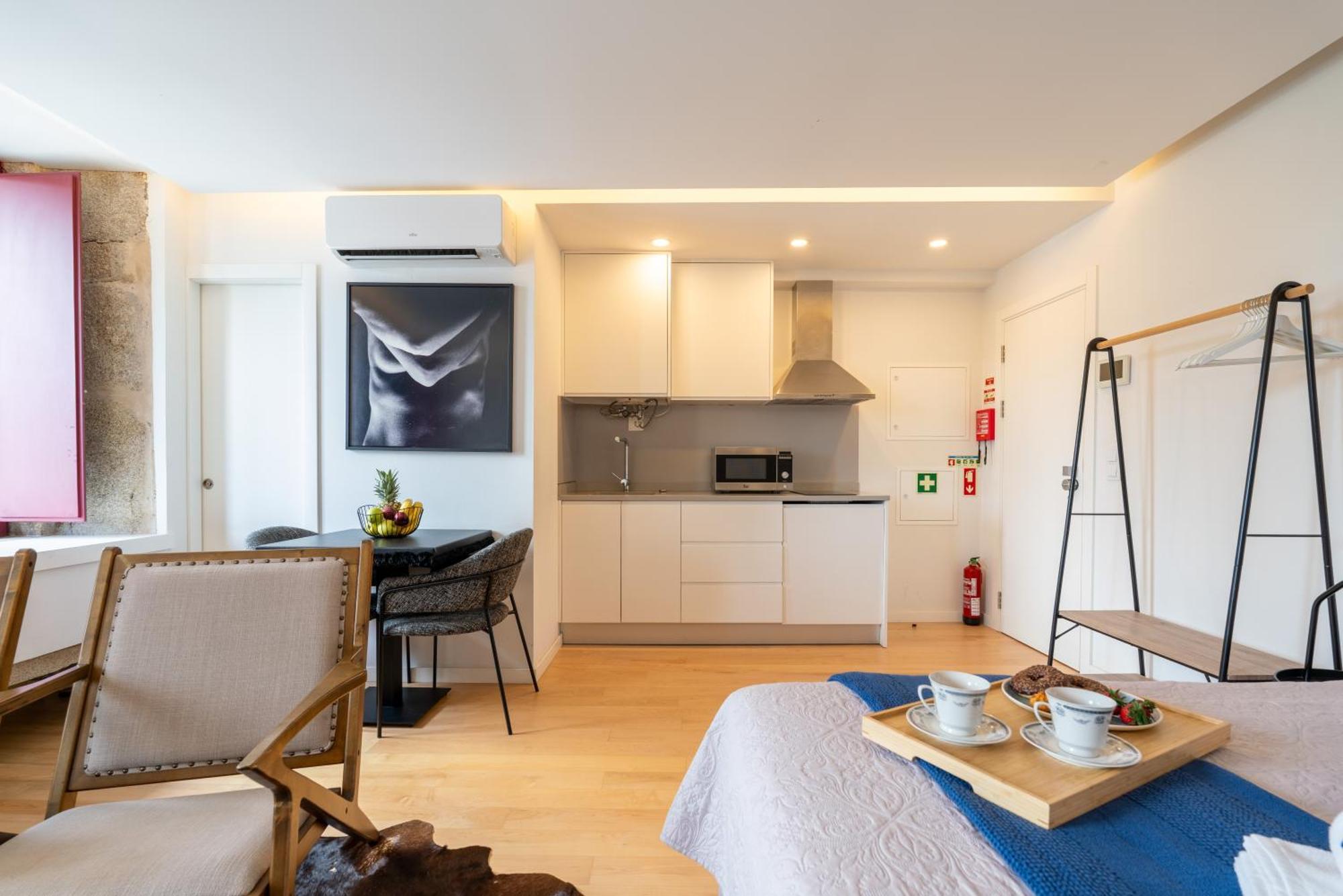 Decor - Clerigos By Host Wise Porto