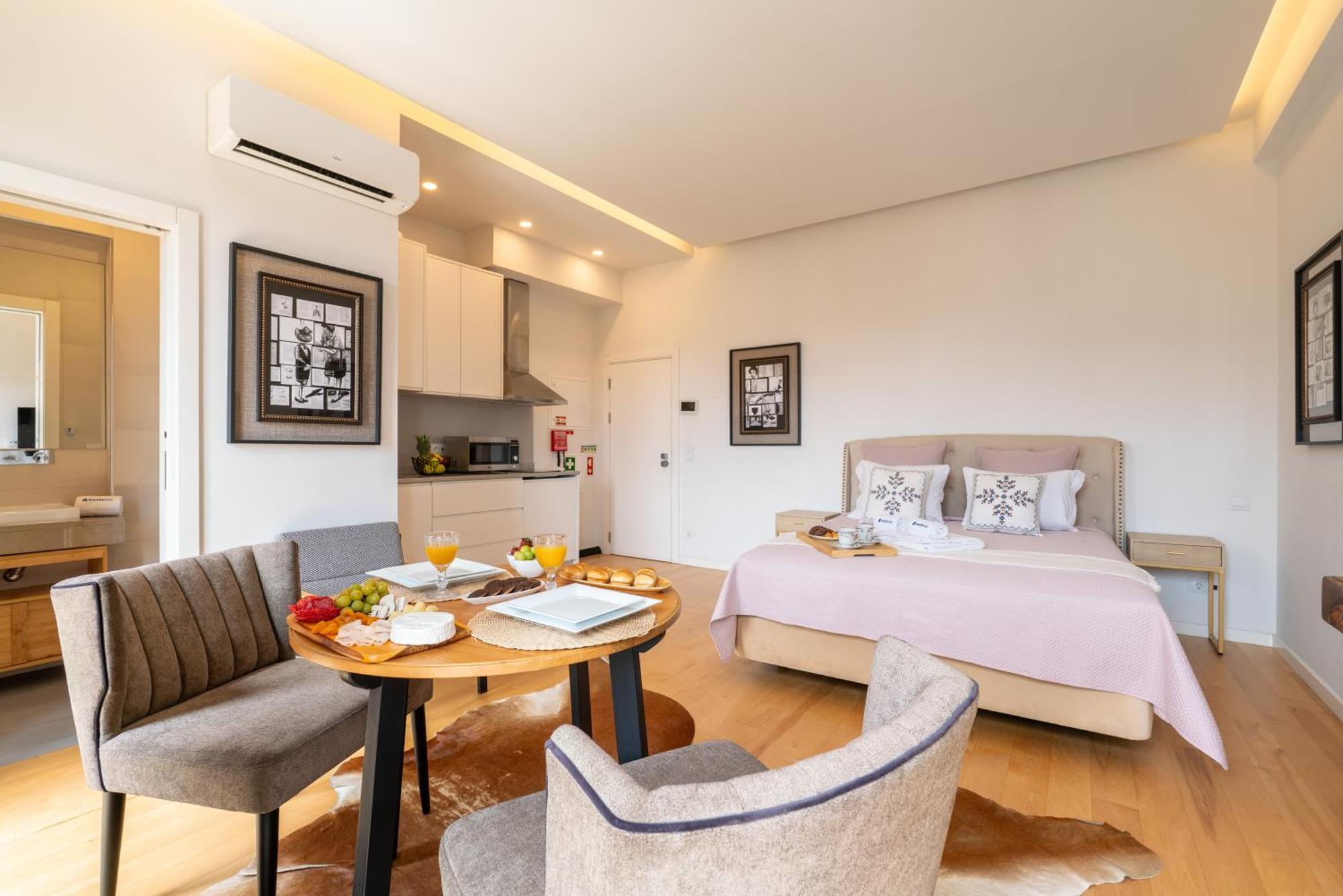 Decor - Clerigos By Host Wise Porto