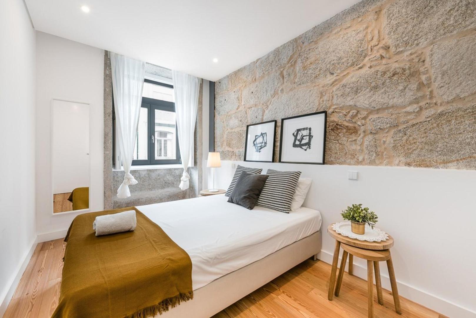 Modern Invicta By Upperground Apartment *