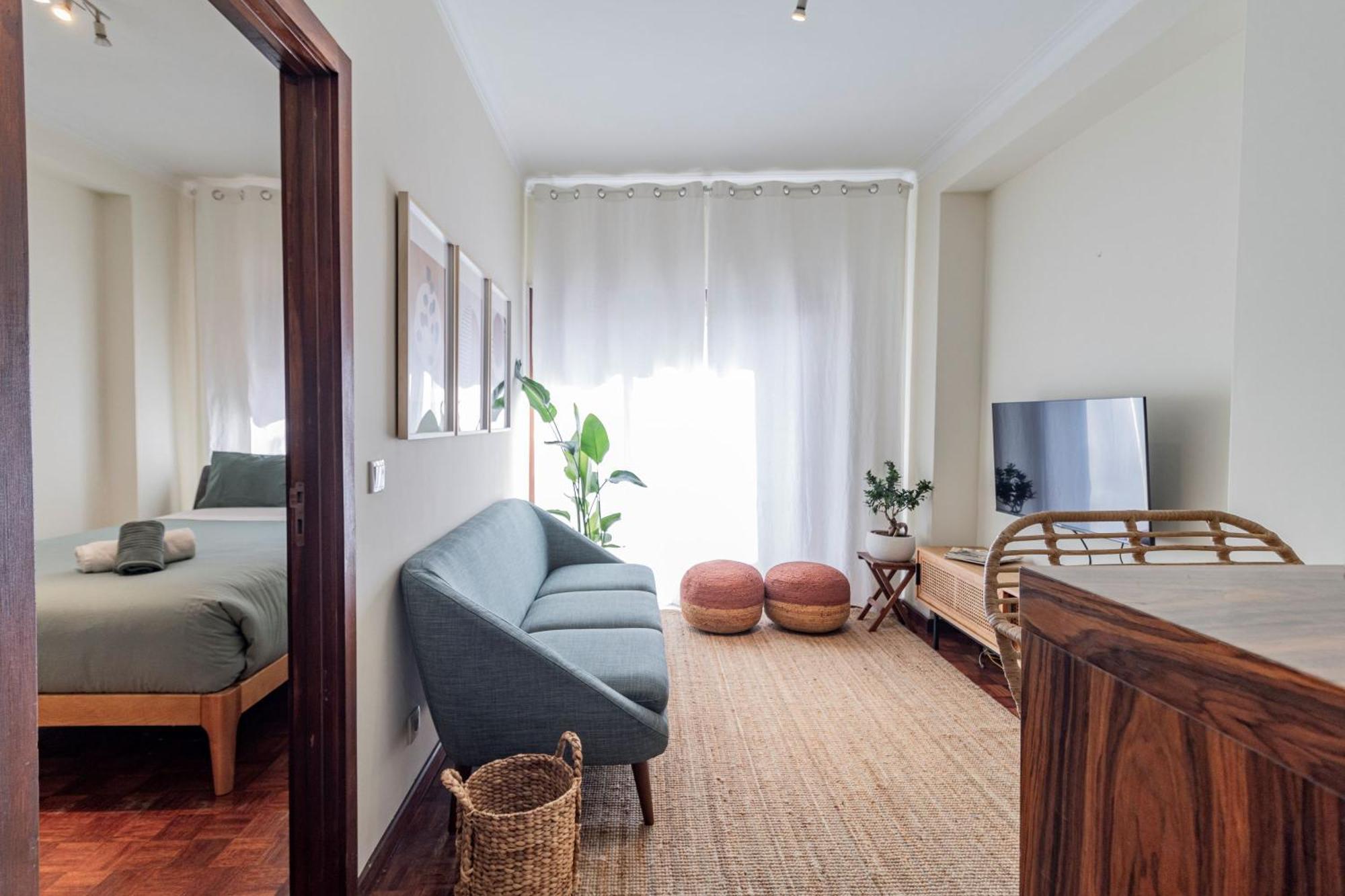Apartment In Center *