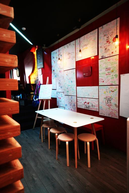 Pilot Design Hostel&bar * Porto