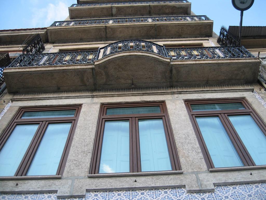 Pinho Apartments, And Casa de hóspedes