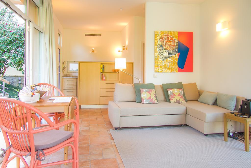 Liiiving In Porto | Oporto Garden Pool House * Porto