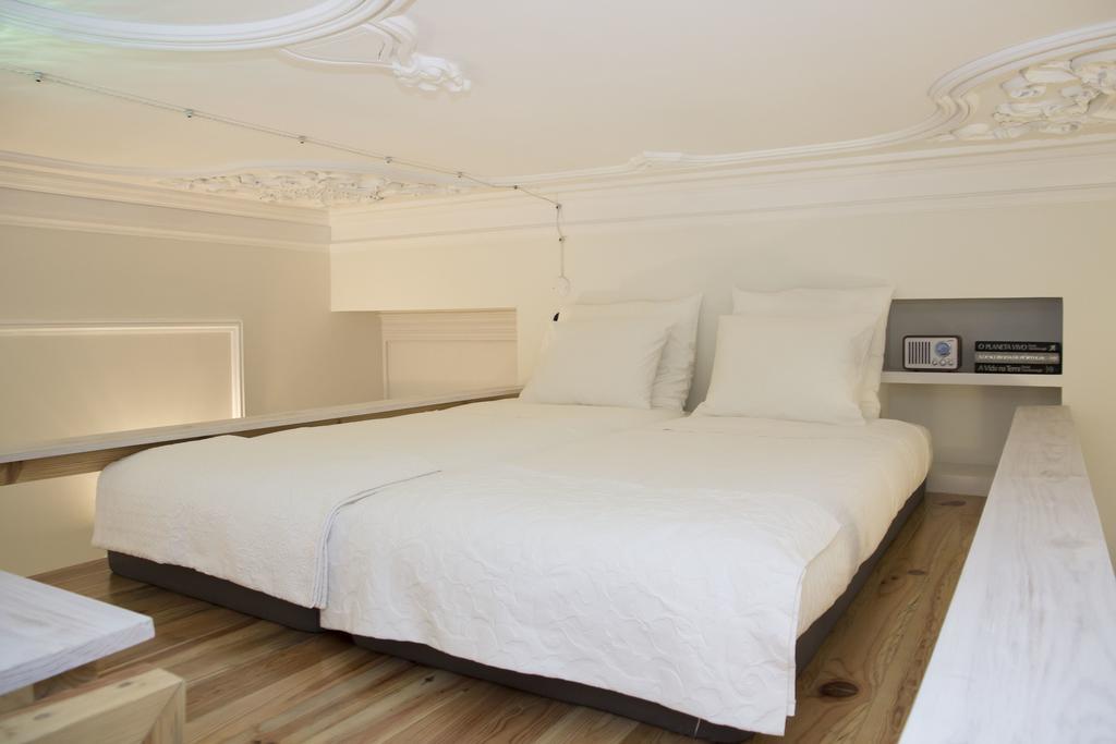 77 Apartment *