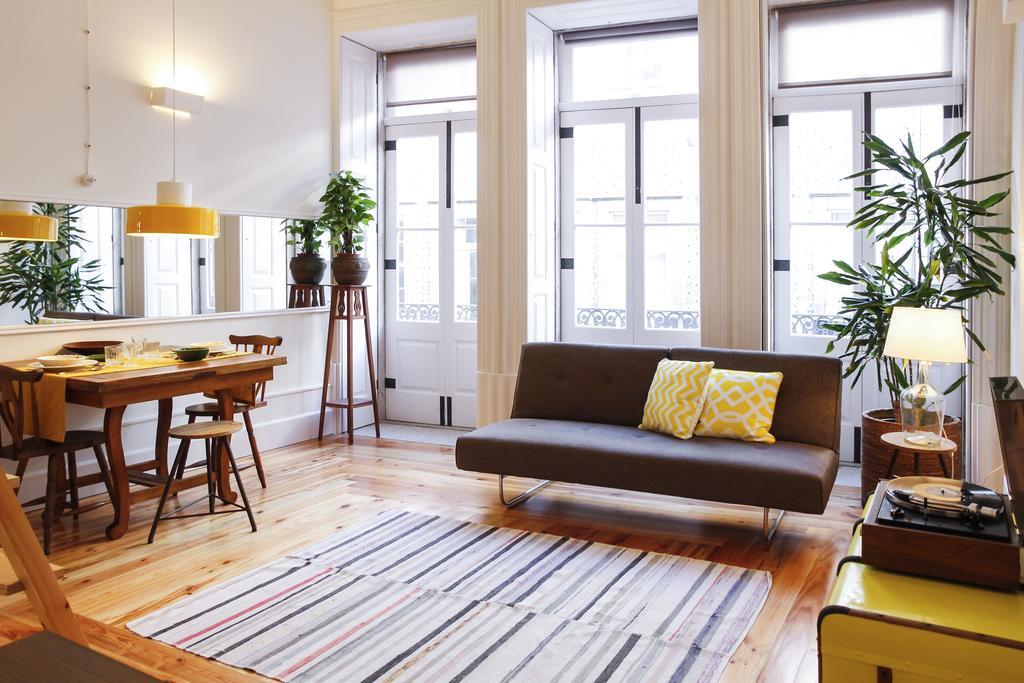 77 Apartment *