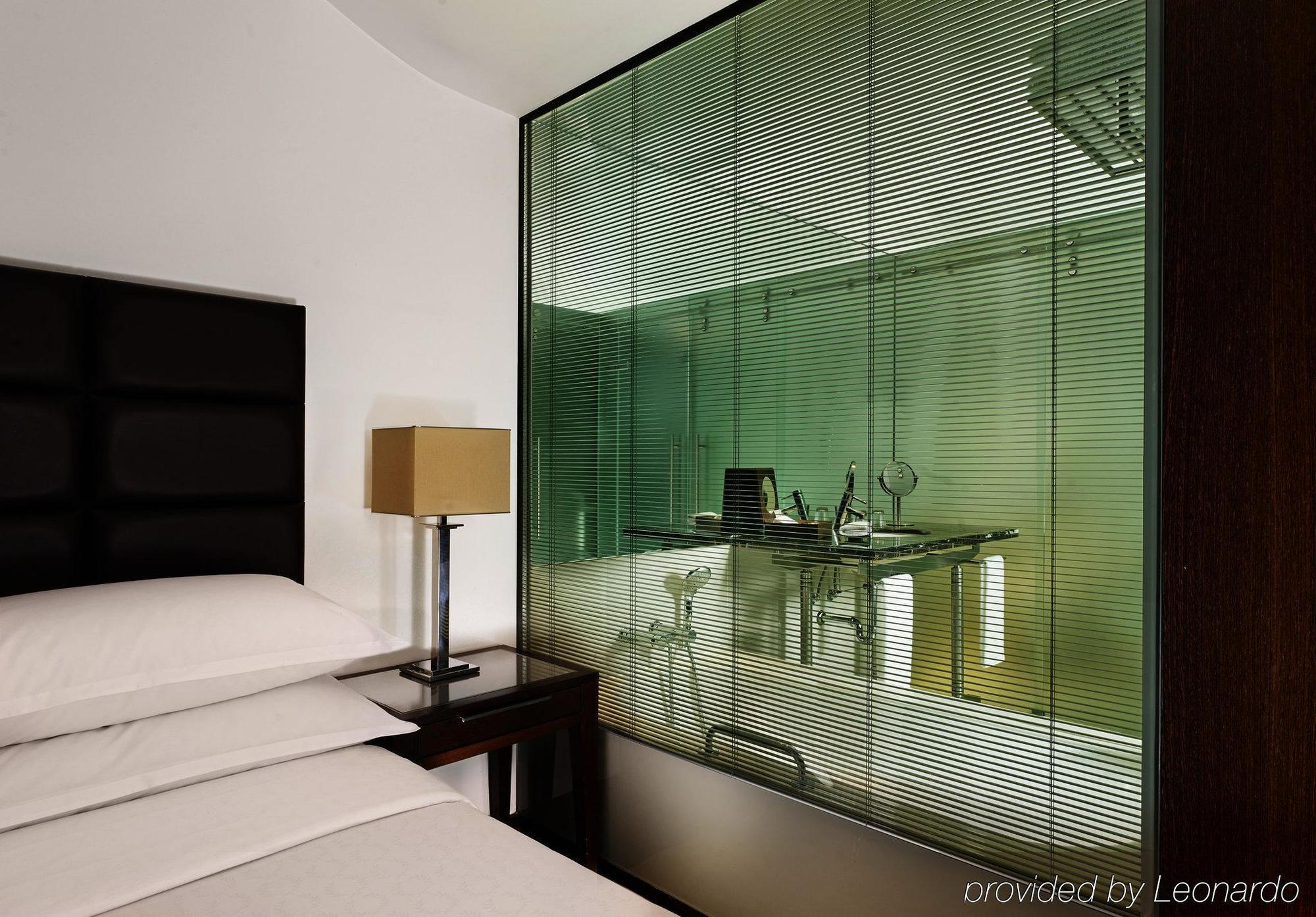 Sheraton & 5*