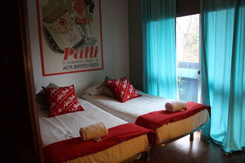 Oporto Excentric Surf / Design Hostel Hostel
