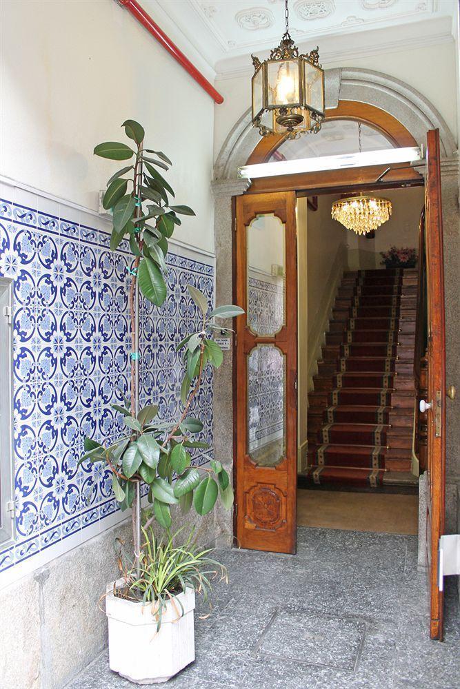 Guest house Lunar