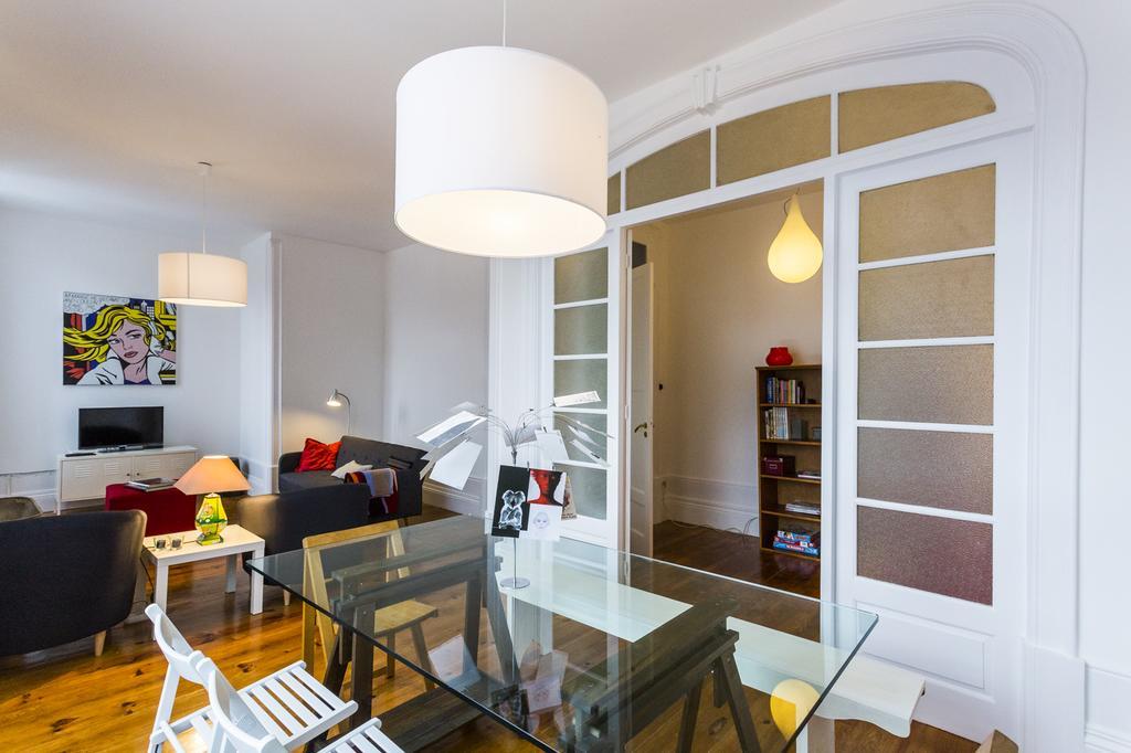 Junqueiro Apartment *