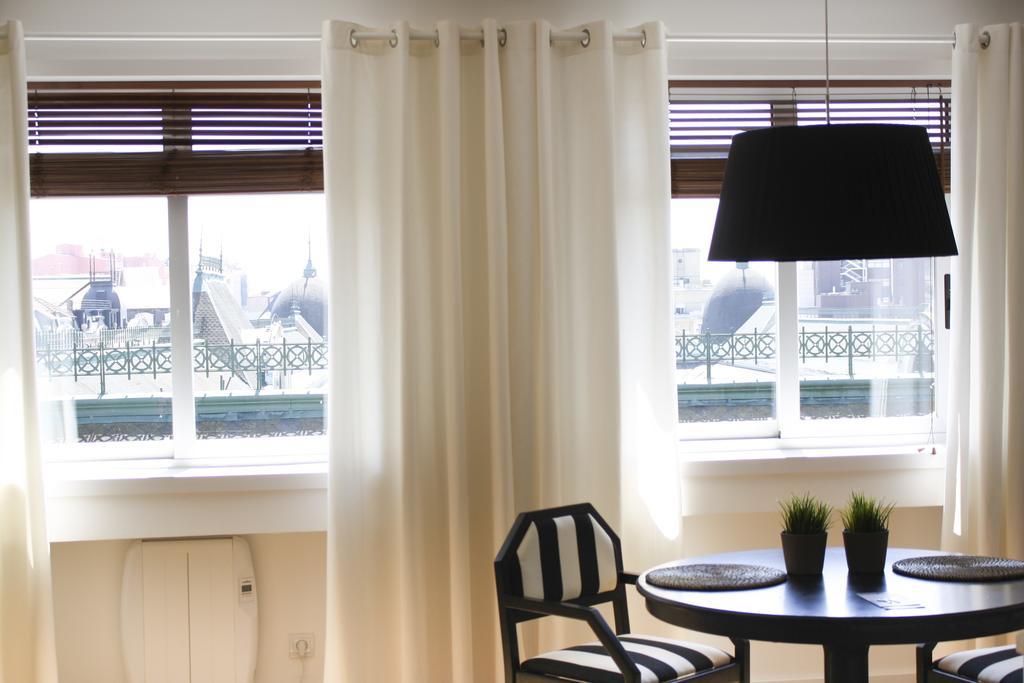 Apartment 688
