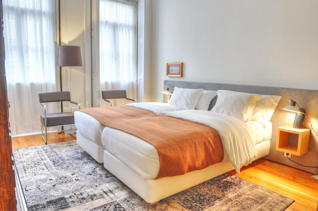 Apartment Three & Bedrooms *