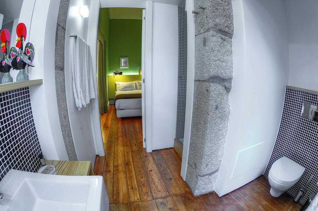 Apartment Three & Bedrooms *