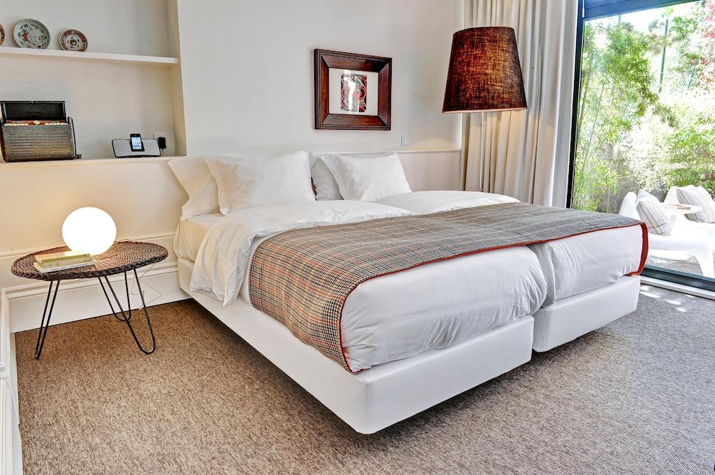 Apartment Three & Bedrooms *