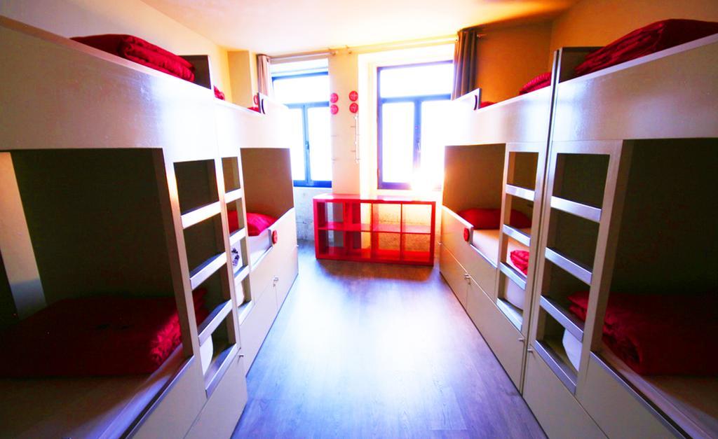 Hostel Pilot Design Hostel&bar