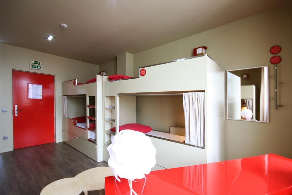 Pilot Design Hostel&bar