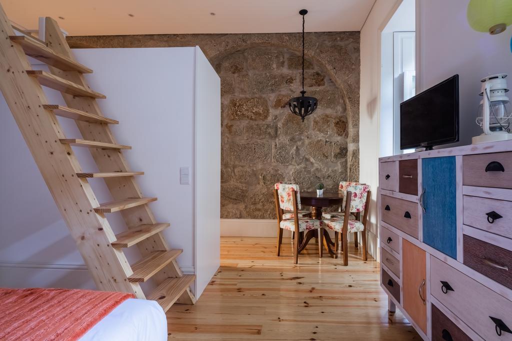 Viva Almada Flats