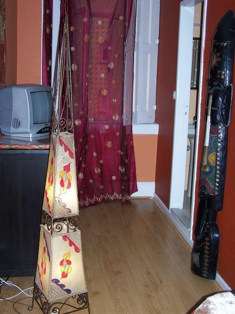 - Bed & Breakfast 2*