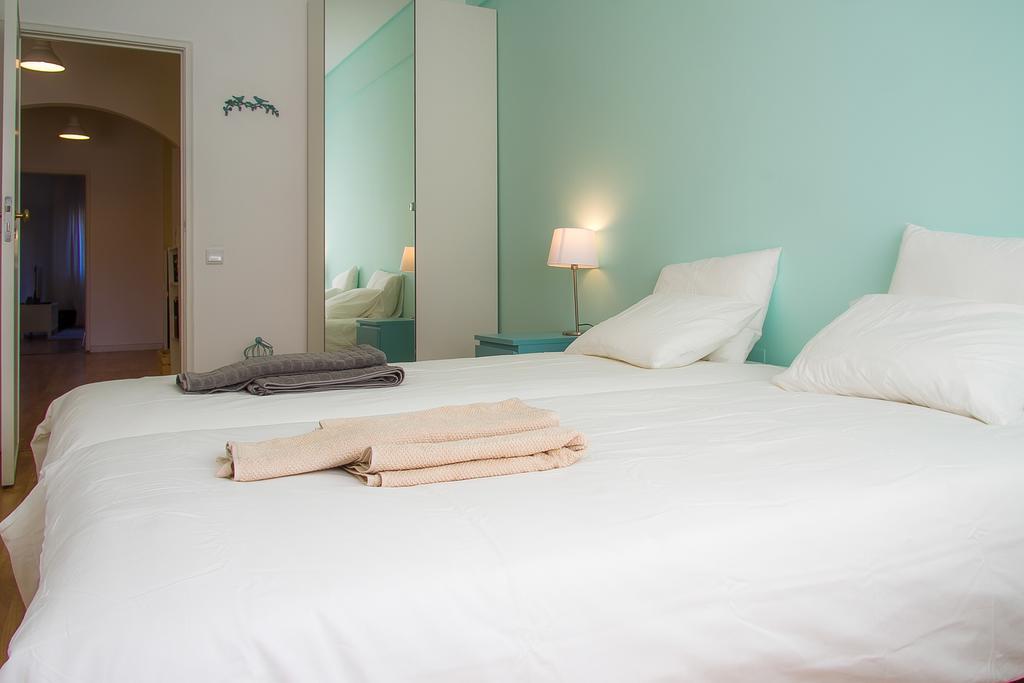 Liiiving In | Downtown Delight Apartment