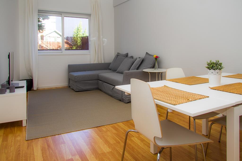 Liiiving In | Downtown Delight Apartment *