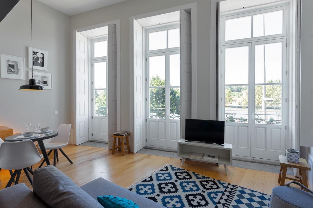 Seventyset Flats - Historical Center Apartment