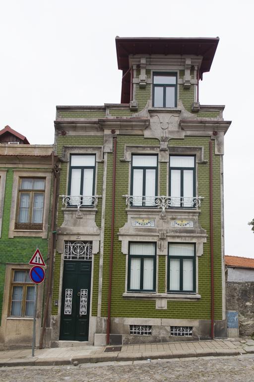 Guest house Home17 Porto
