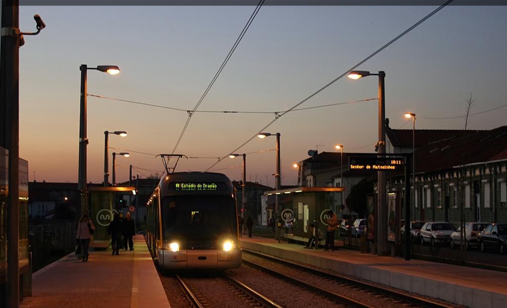 Francos Relaxing By The Metro Apartment Porto