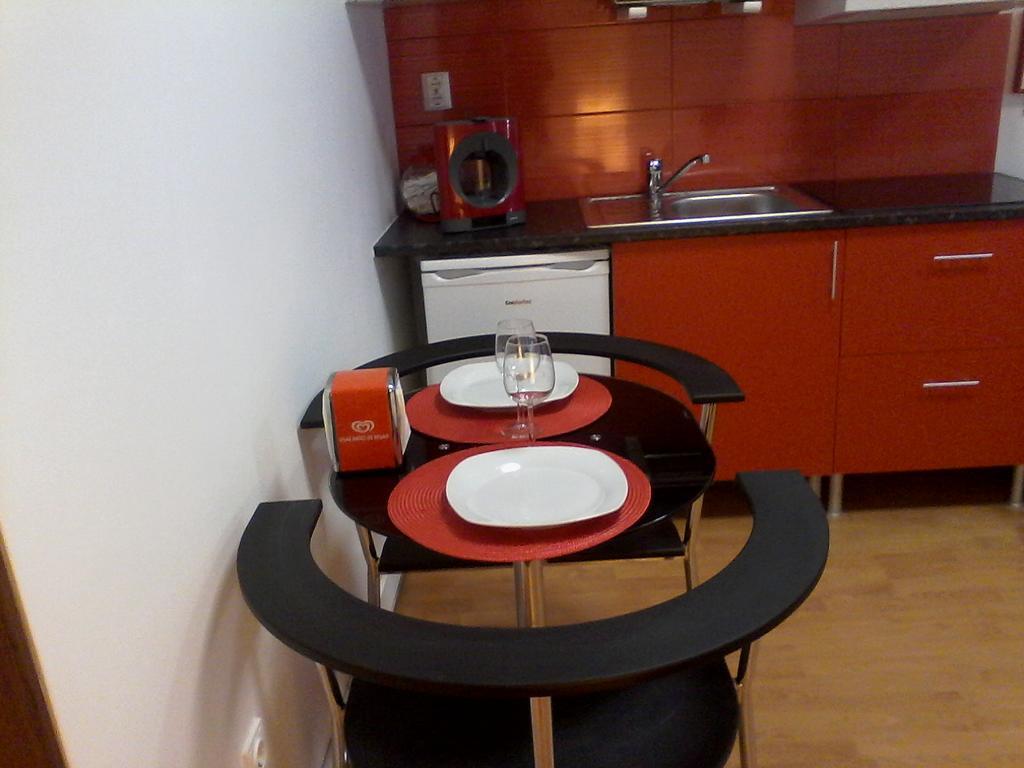 Metro-apartment Rnal Nº35375 Al-chamada A Rede Movel Nacional Appartement *