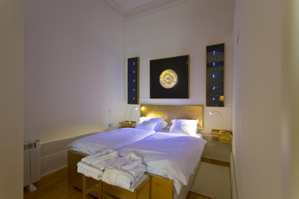 19th Century Luxury Apartment Porto