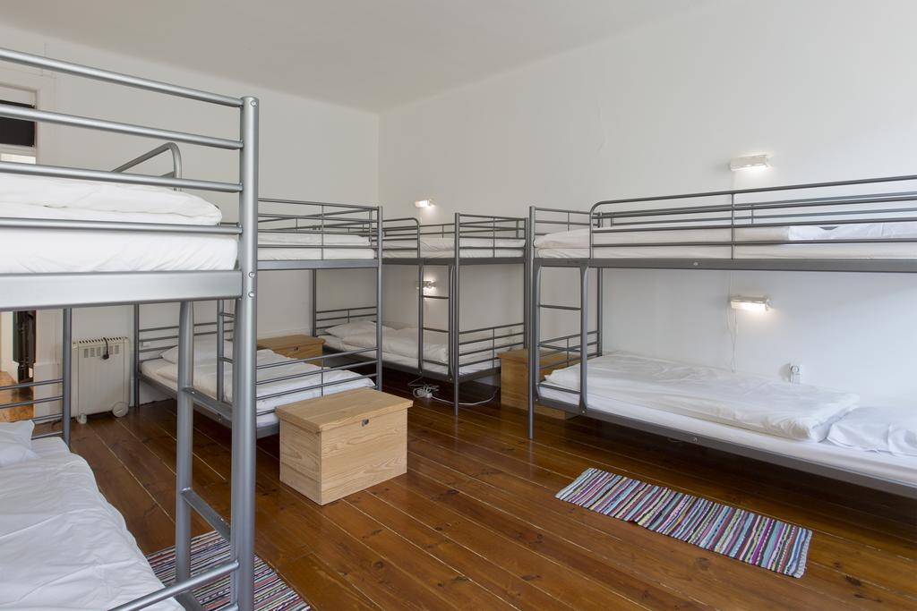 Alegria Hostel *