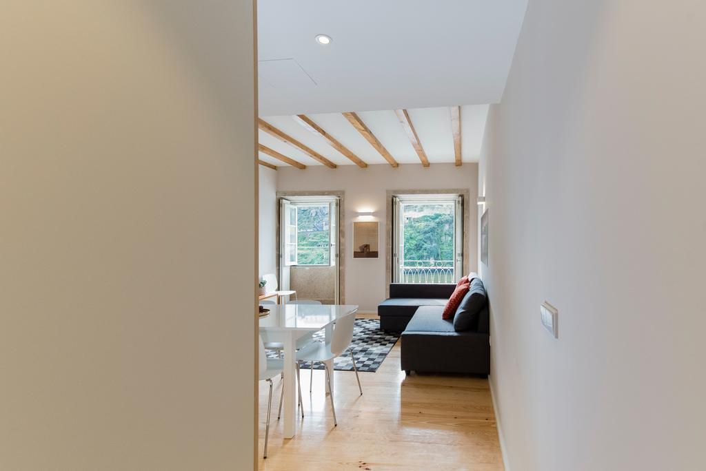 Trendy River Apartment