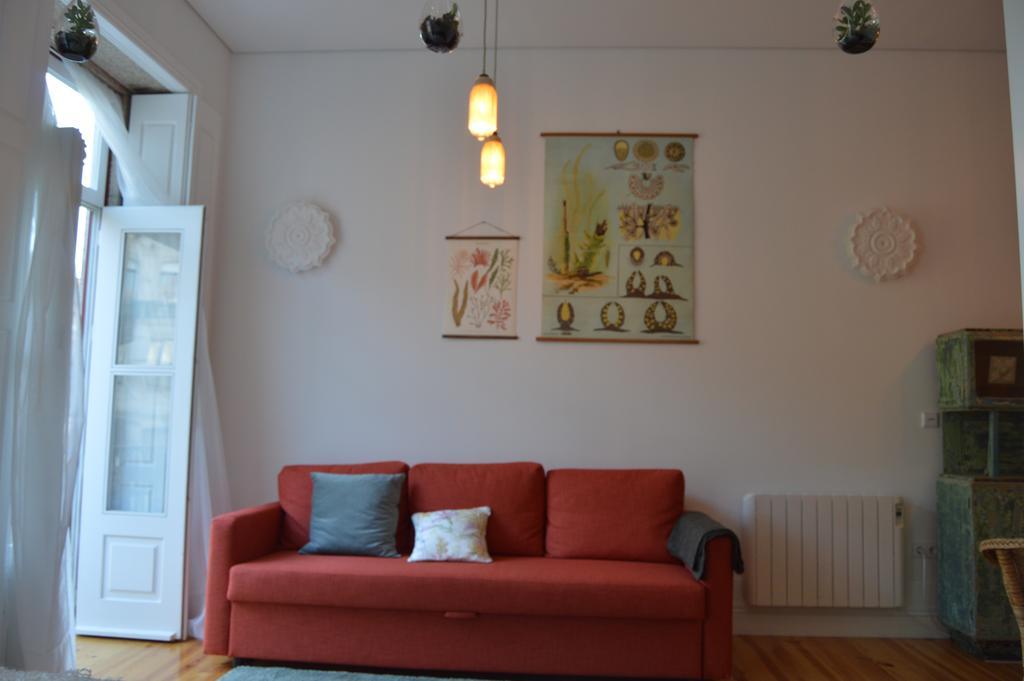 Old In New Apartment Porto