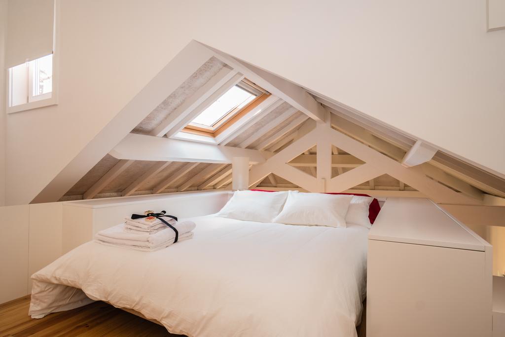 Apartment By Heart *