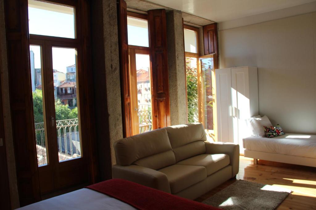 Loule Estudios Apartment Porto