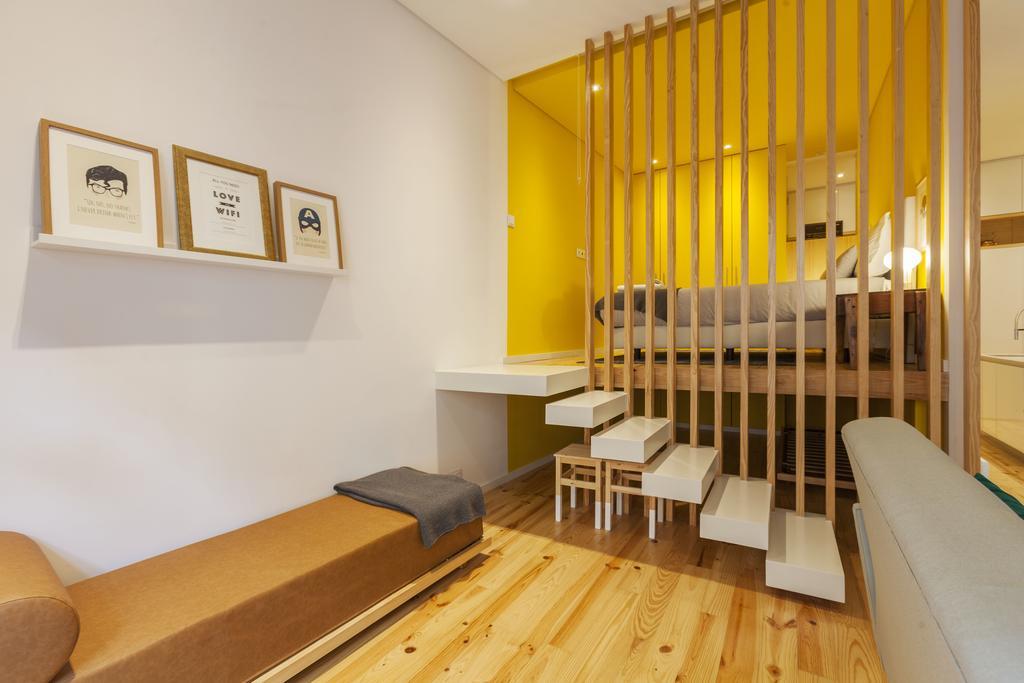 Old Stone Flats Apartment