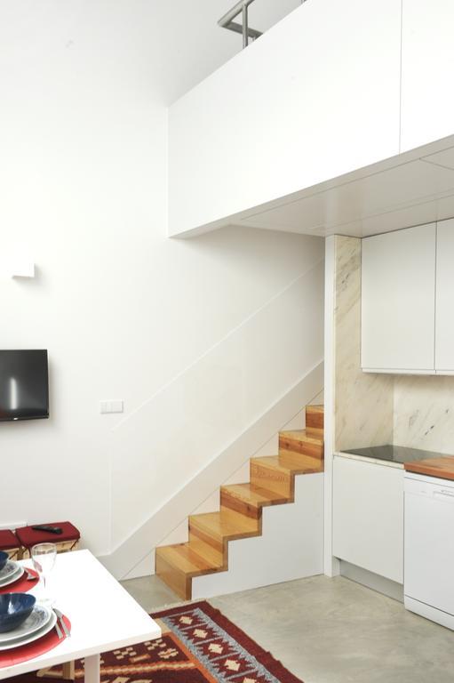 Lovely Mezzanine In With Free Parking Apartment Porto