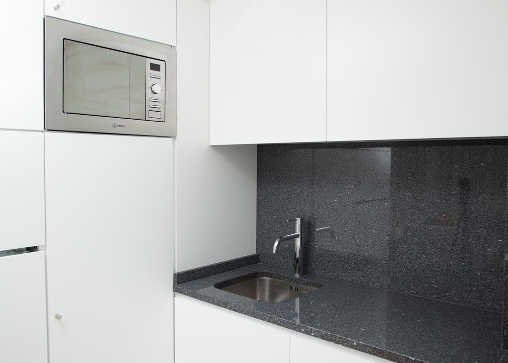 White Almada Apartment Porto
