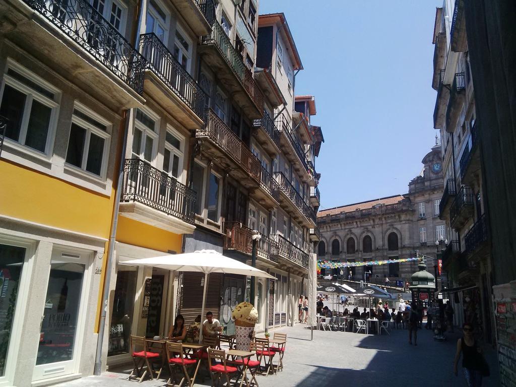 Cardosas Charming With Balconies