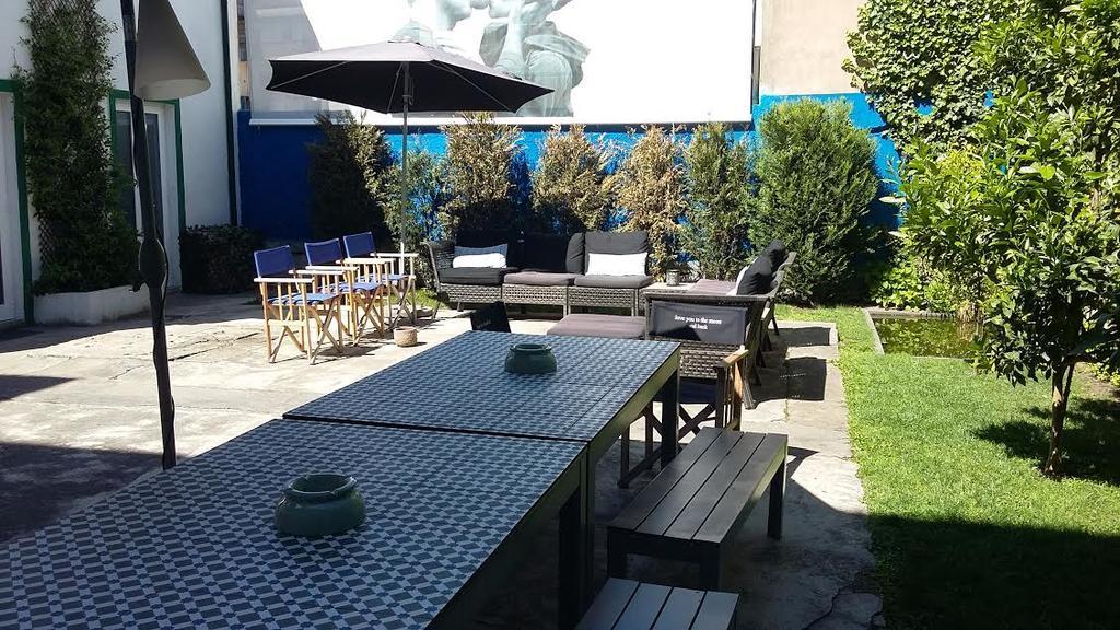 Hostel Garden House *