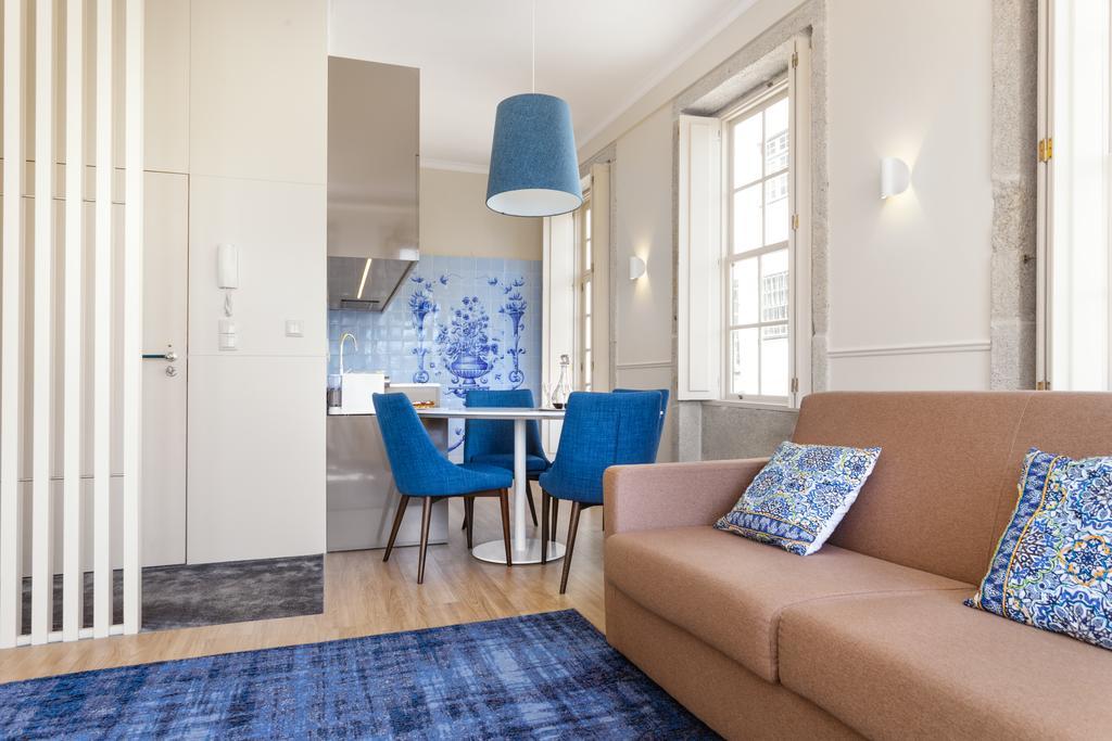 - River Front Apartment