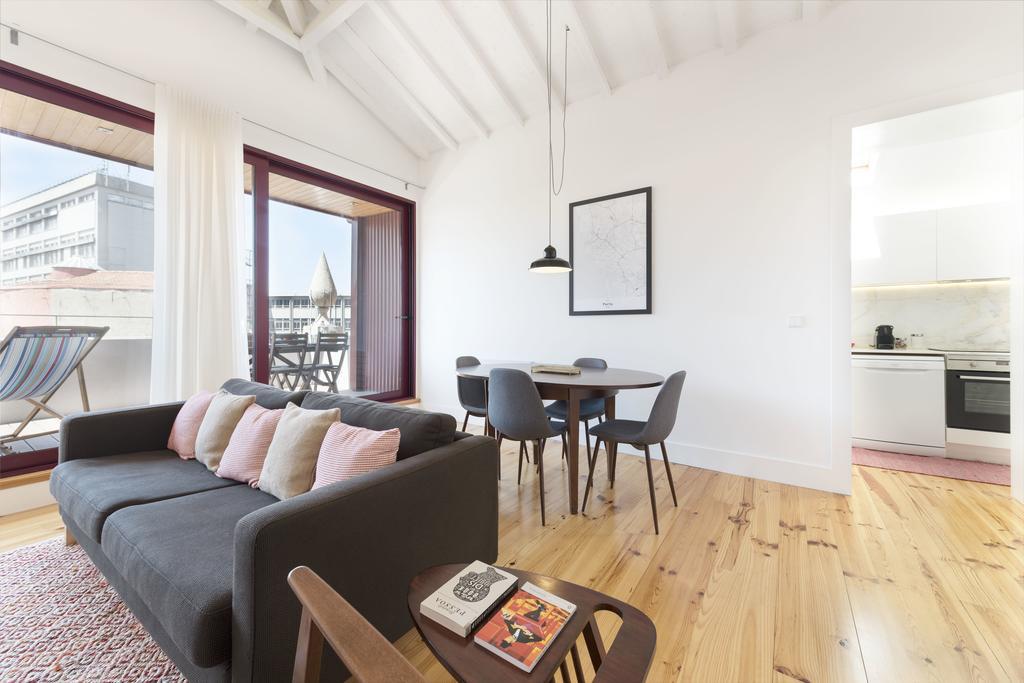 Apartment Lovelystay - Floor Balcony Porto