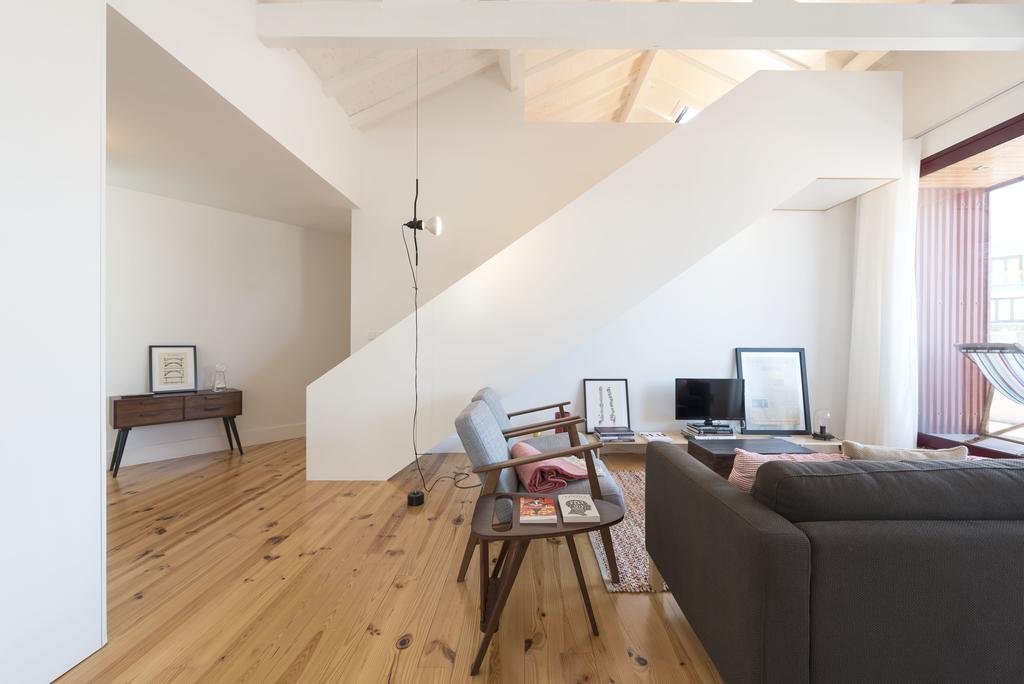 Apartment Lovelystay - Floor Balcony