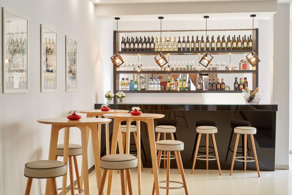 Domus Hotel