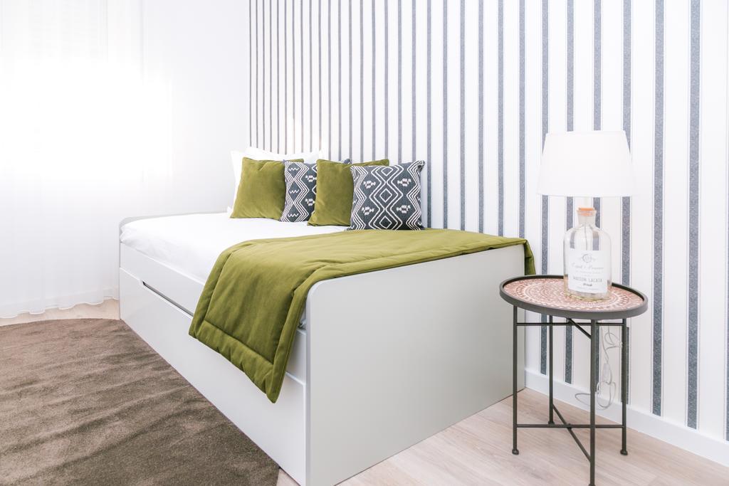 Liiiving In | Cosy Experience