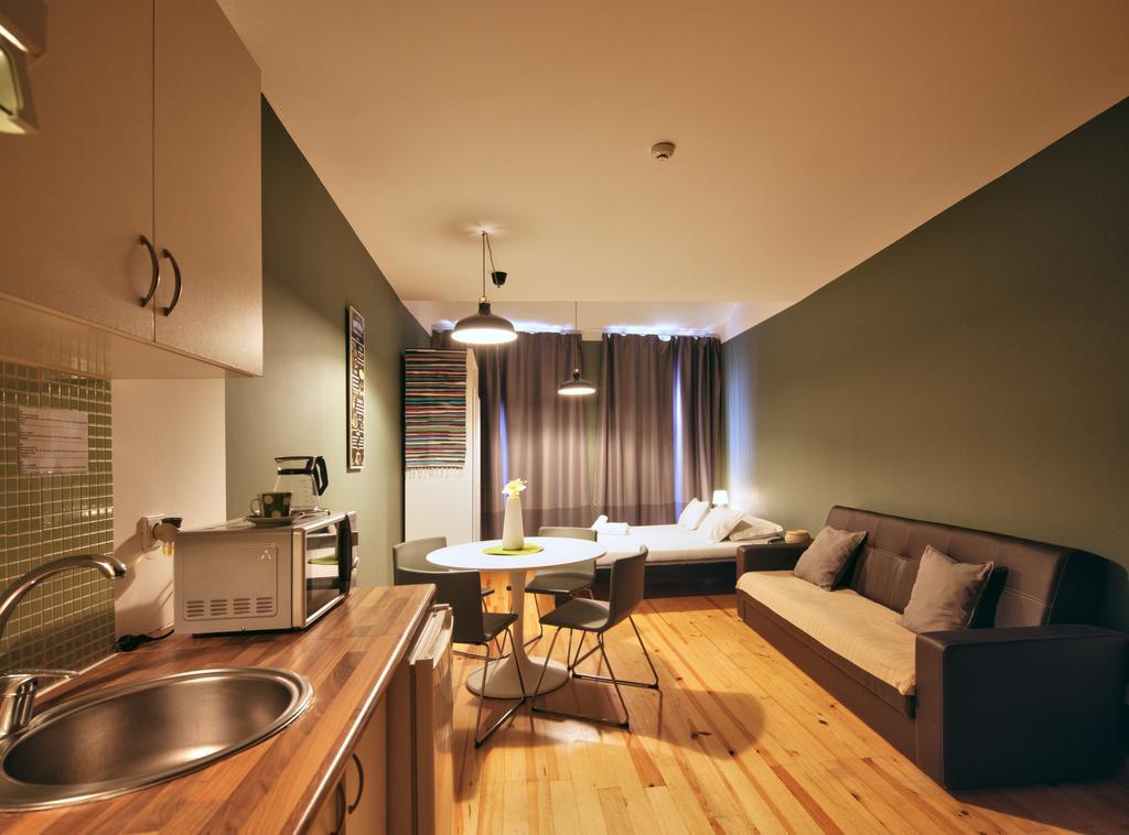Apartment Entreparedes Porto