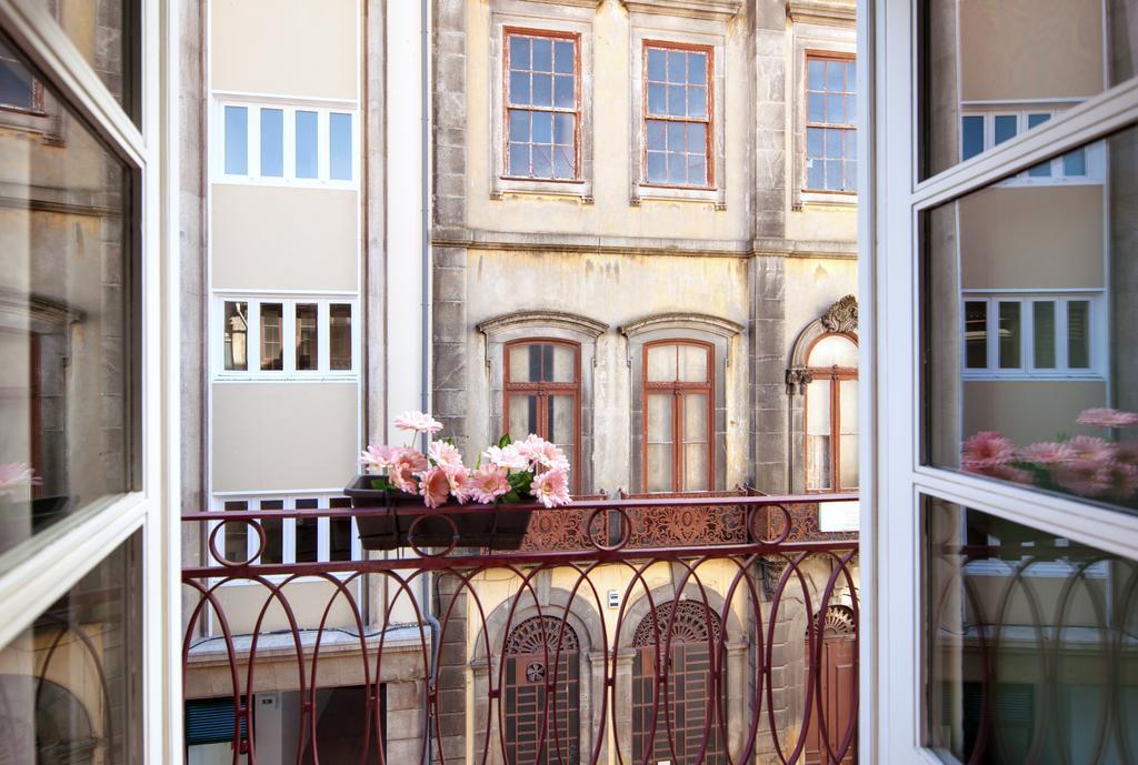 Entreparedes Apartment Porto