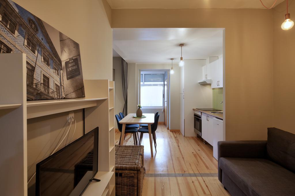Apartment Entreparedes 3*
