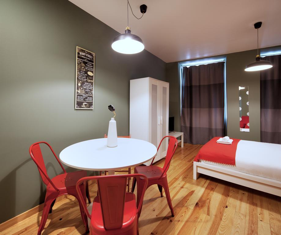 Entreparedes Apartment Porto