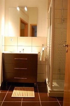 Entreparedes Apartment