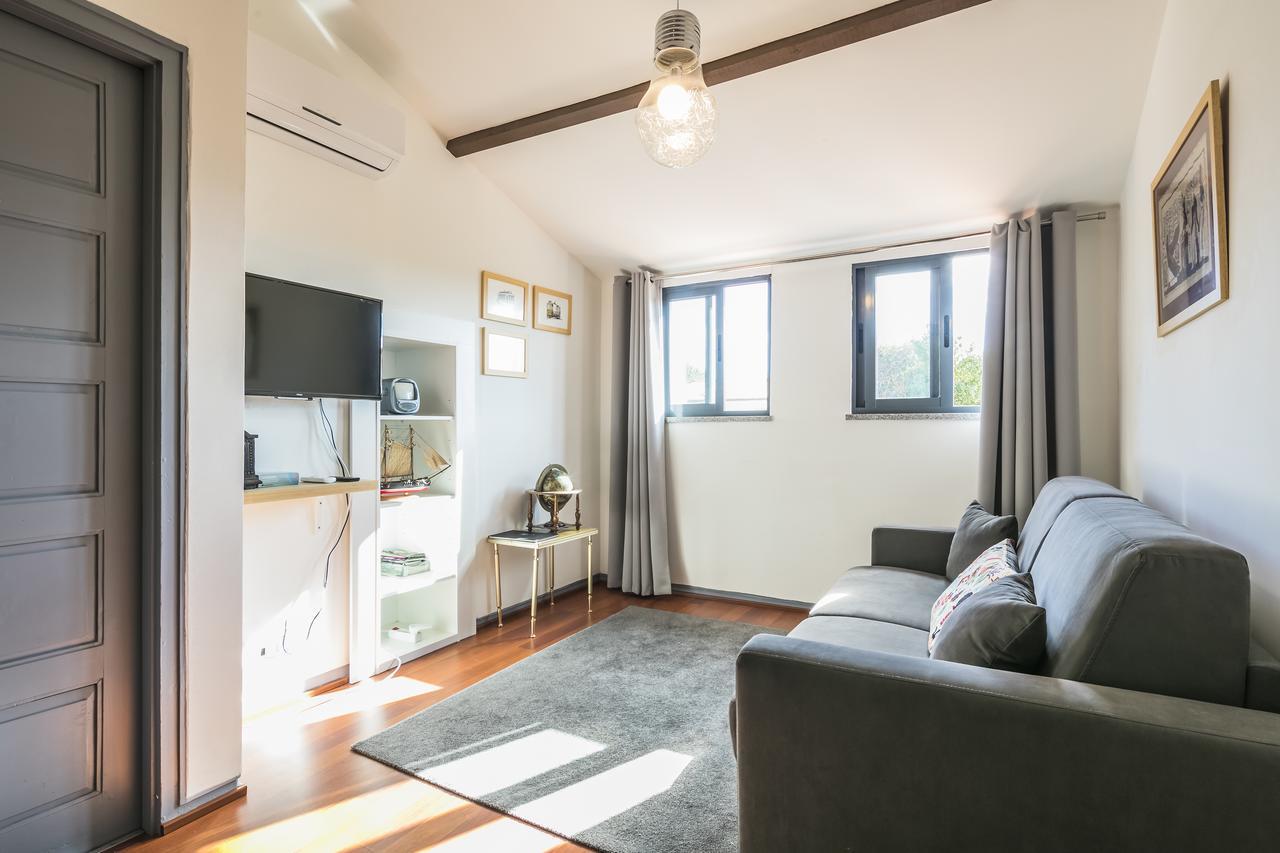 A Francos Attic Porto